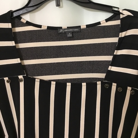 💥3/$20 Adrianna Papell Black and White 3/4 Sleeve Blouse, Size 1X - Picture 4 of 5